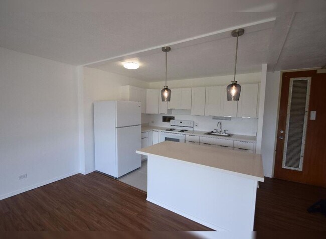 Building Photo - Queen Emma Gardens – 1-Bedroom Apartment f...