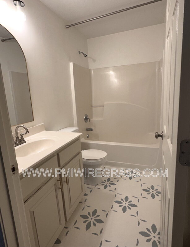 Building Photo - 112 Scarlet oaks Ct