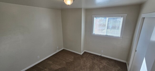 Building Photo - Martinovich (Owner Approval Needed)