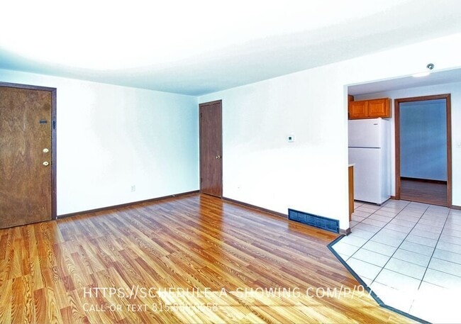 Building Photo - 335 Ridgeview Ave