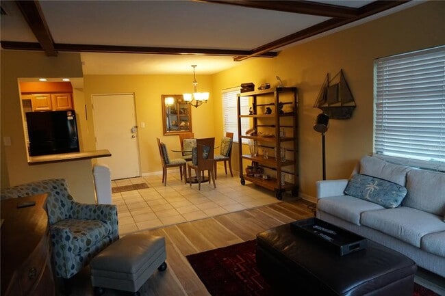 Building Photo - 3753 46th Ave S