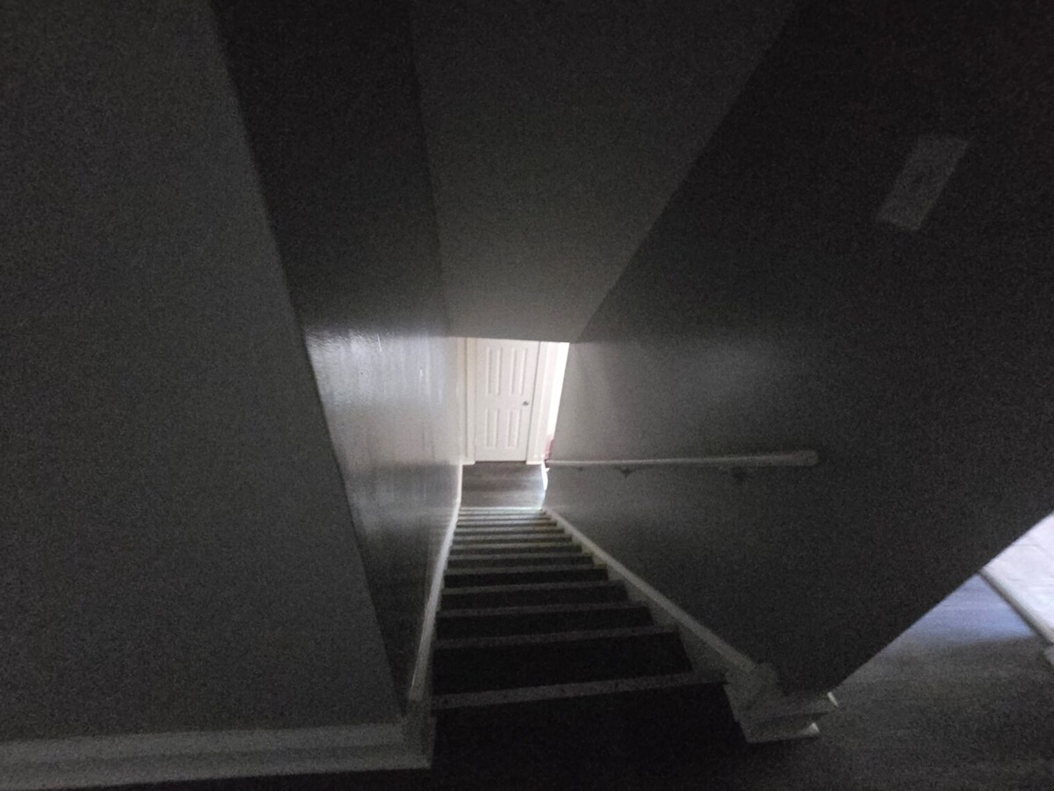 Building Photo - 403 Elm St