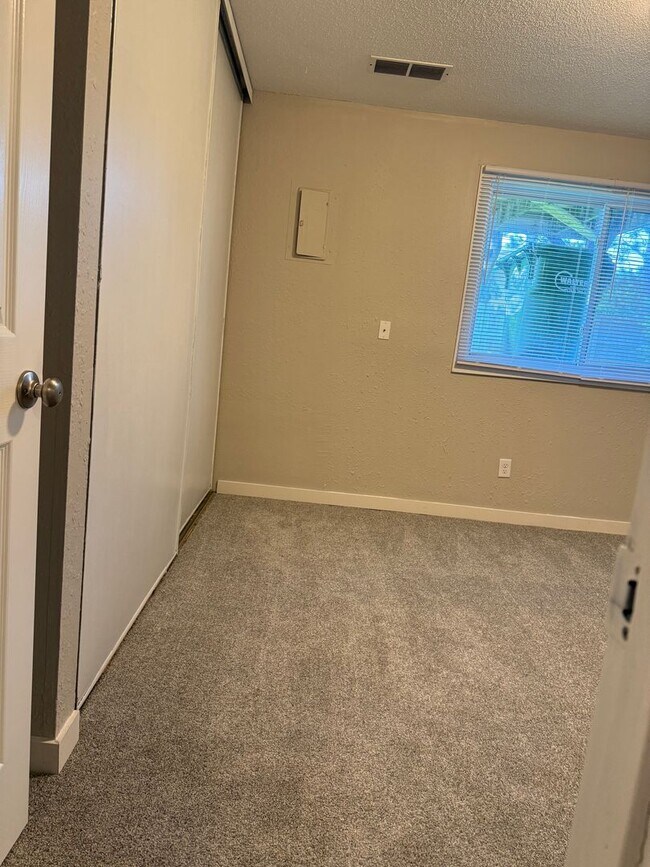 Building Photo - Duplex 82xx Zane Court