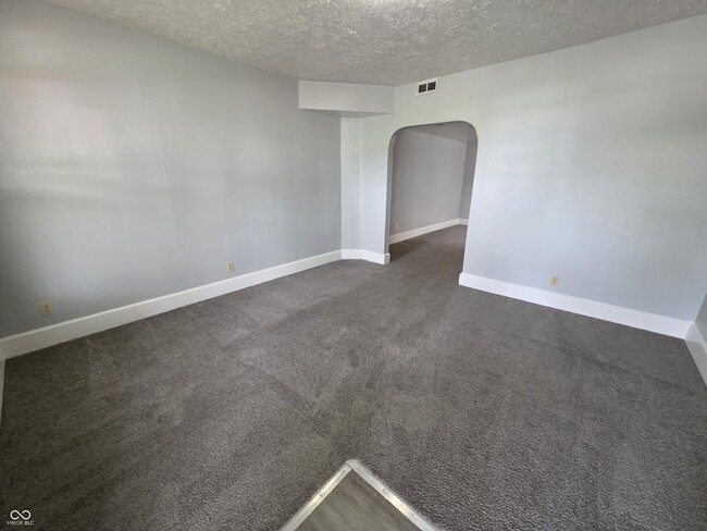 Building Photo - 1803 Westview Dr