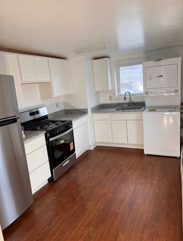 Building Photo - 97 Liberty St