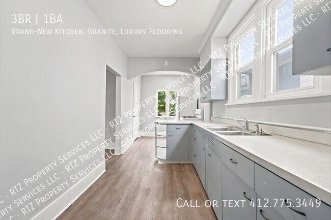 Building Photo - 2412 Grandview Ave
