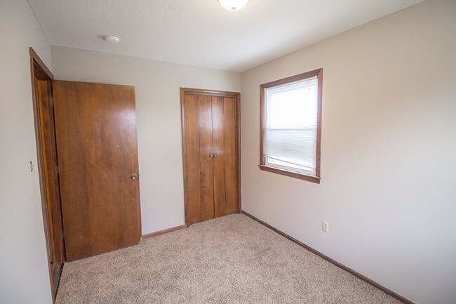 Building Photo - 213 E El Cortez Dr