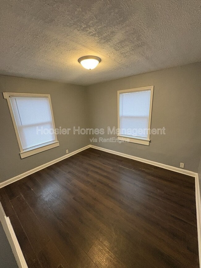 Building Photo - 1035 N Centennial St