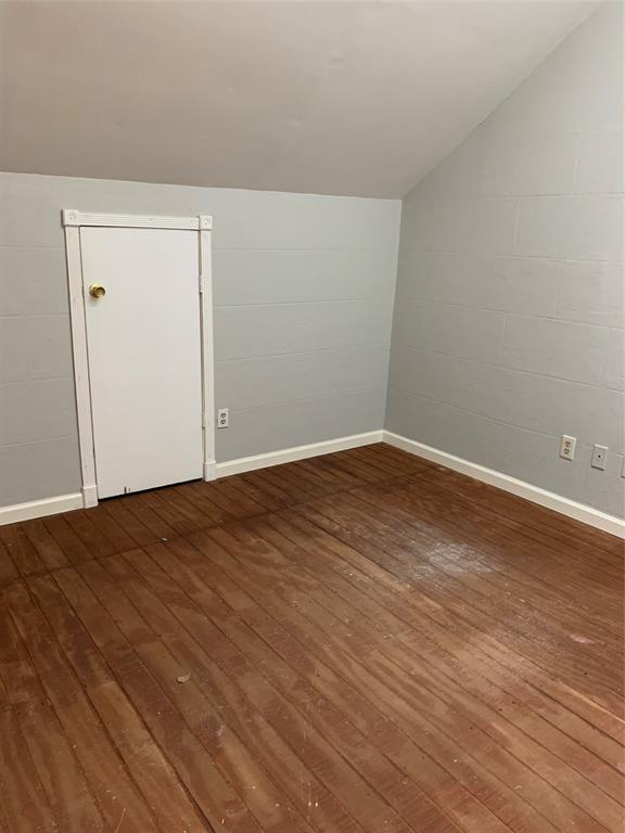 Building Photo - 73 Hickory Oak Dr