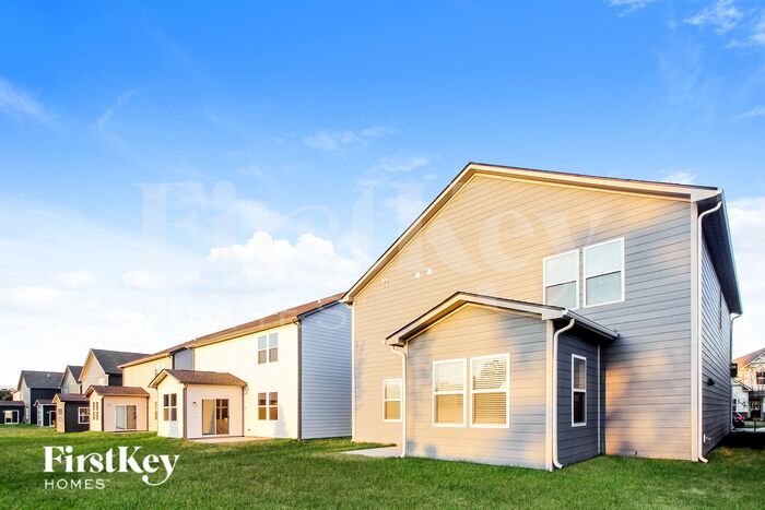 Building Photo - 930 Shadow Dr