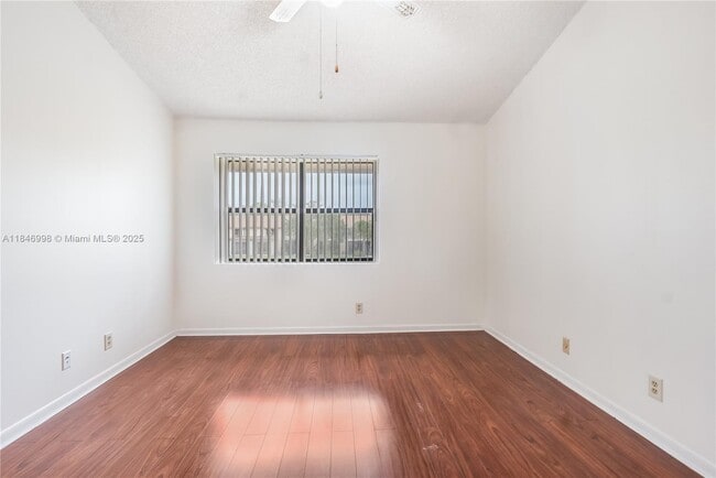 Building Photo - 3952 Cocoplum Cir