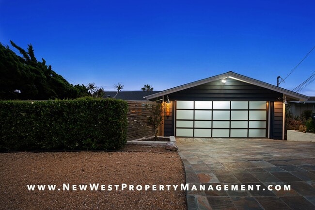 Building Photo - Exquisite Pacific Beach 4 bedroom located on a quiet cul-de-sac in the coveted Floral Terrace com...
