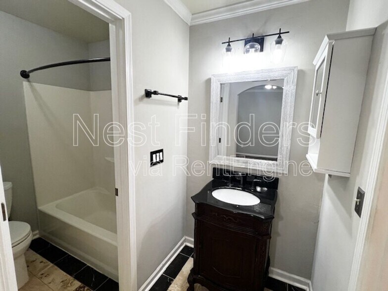 Building Photo - 4434 Cobblefield Cir W