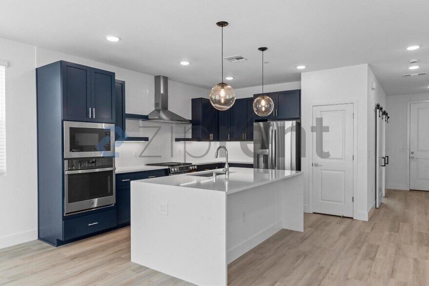 Building Photo - 355 Monastery Dr