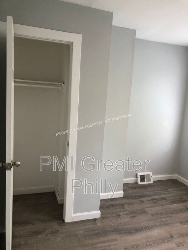 Building Photo - 4208 Westminster Ave