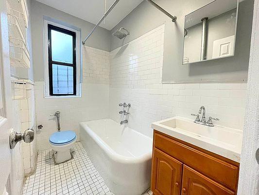 Building Photo - 1 bedroom in BRONX NY 10456