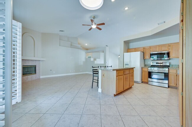 Building Photo - 561 Pacer Terrace