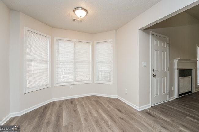 Building Photo - 220 Alcovy Way