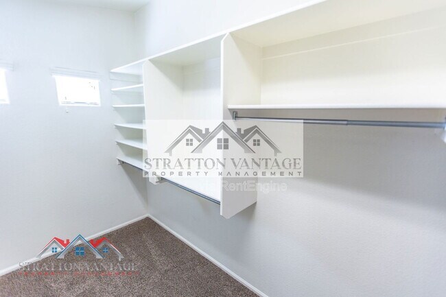 Building Photo - 4808 W Allen St