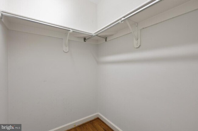 Building Photo - 8815 Surrey Ct