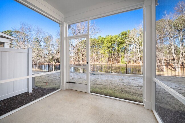 Building Photo - 1826 Porch Swing Wy
