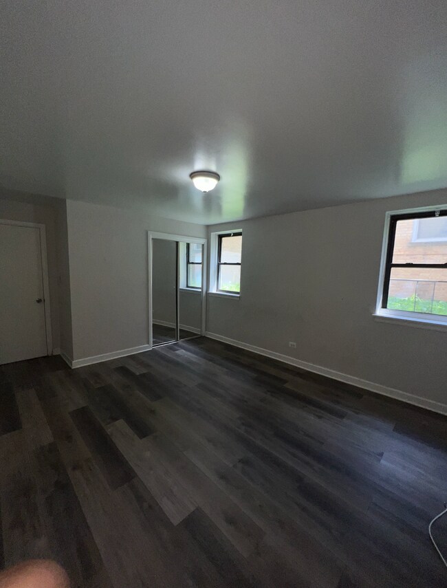 Building Photo - 5718 N Mozart St