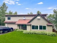 Building Photo - 22454 Hilltop Cir