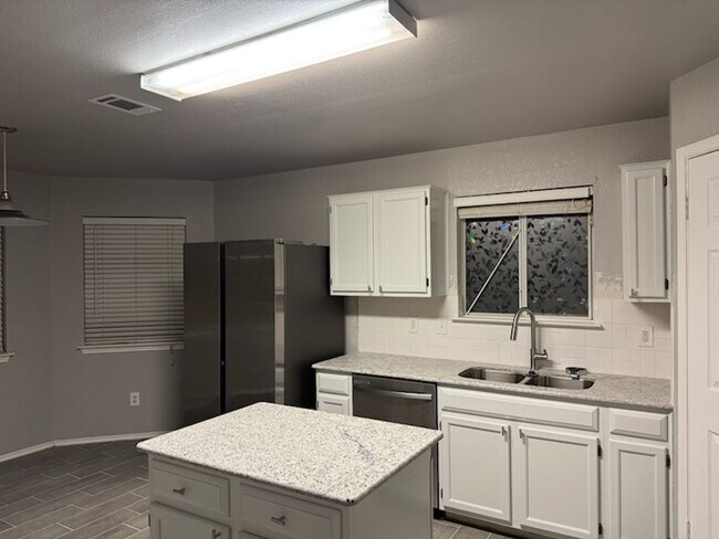 Building Photo - Remodeled 3 Bedroom Plus Bonus Room - Coming Soon