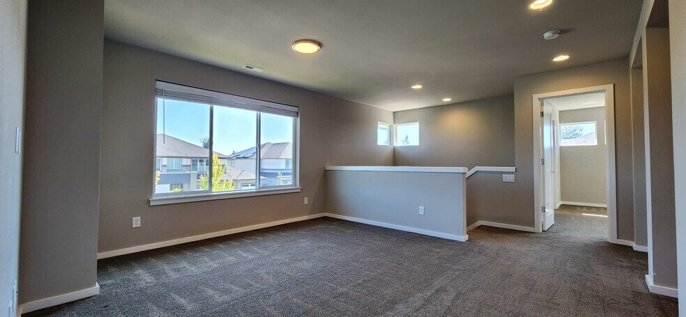 Building Photo - 2907 113th Pl NE