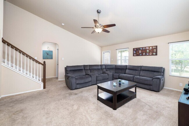 Building Photo - 11515 N Peak