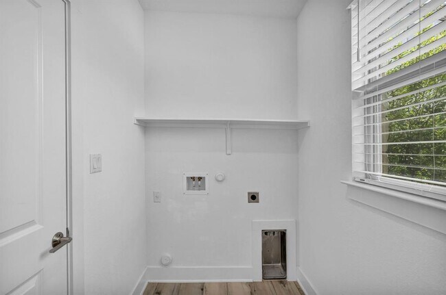 Building Photo - 1304 Brescia Walk