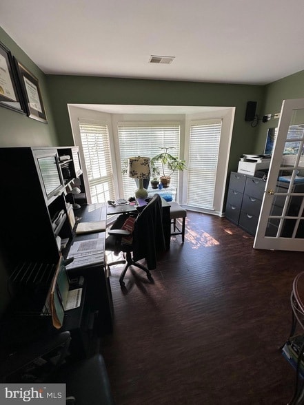 Building Photo - 5034 Strawbridge Terrace