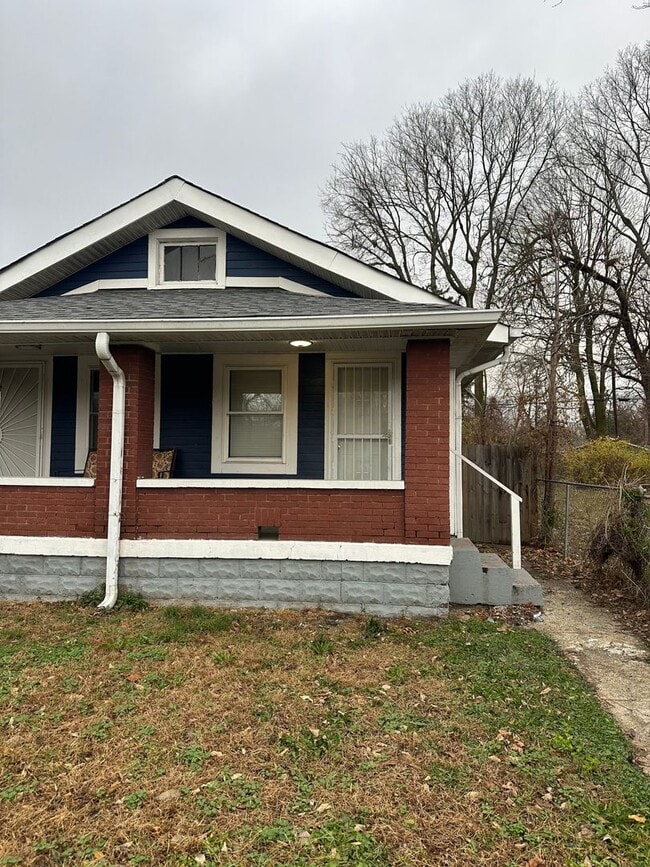 Building Photo - 642 Congress Ave