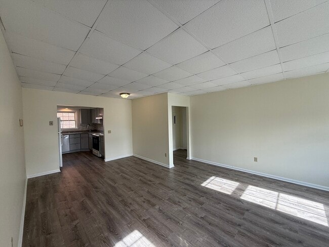 Building Photo - 8-10-10 Essex St