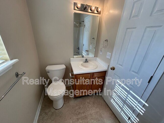 Building Photo - 600 Summerwalk Rd