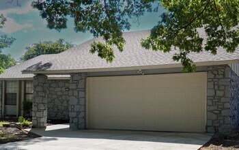 Building Photo - Updated 3-Bedroom with Vaulted Ceilings and Corner Lot Charm