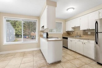 Building Photo - 2 bedroom available soon ! Apply Now!!