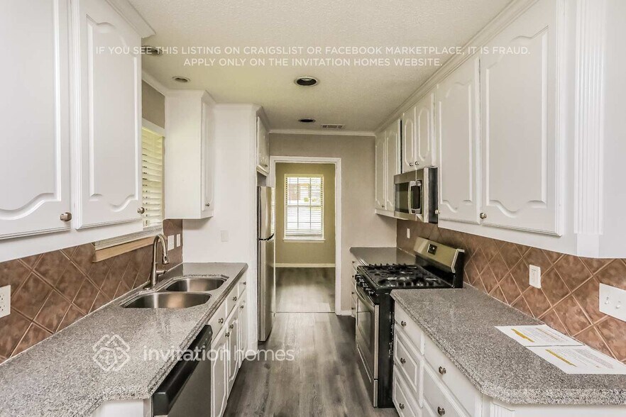 Building Photo - 316 Ray Ave