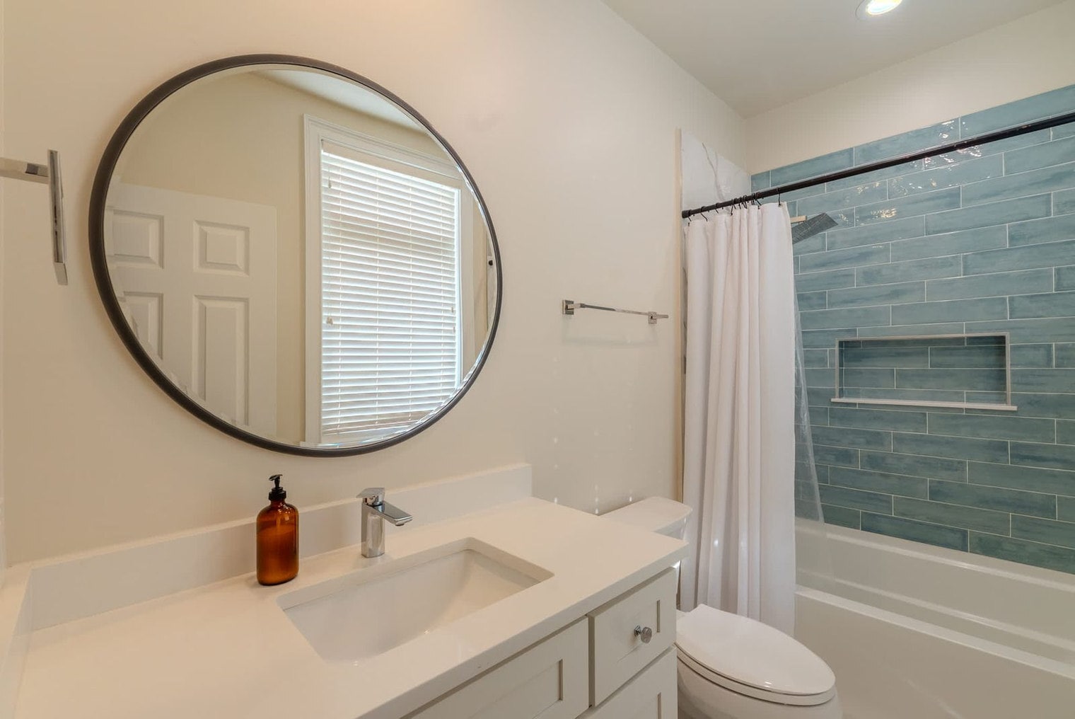 Building Photo - 87 Singleton Beach Rd