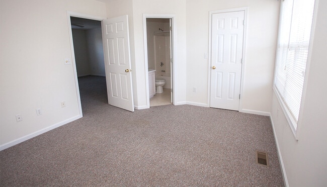 Building Photo - 1324 Devon Ln