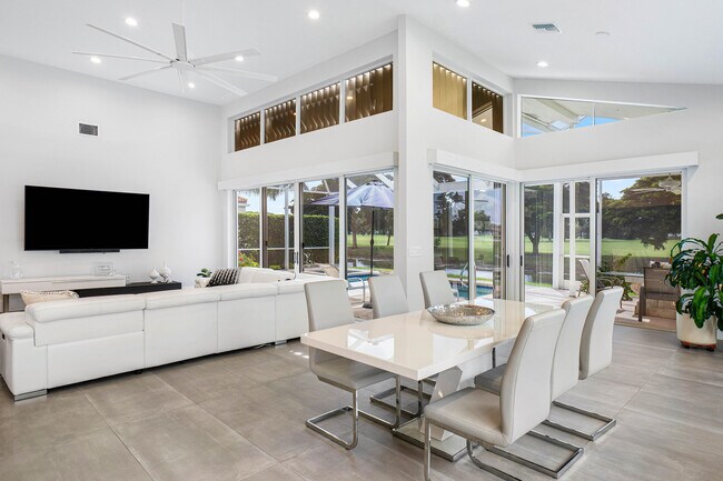 Building Photo - 11605 Privado Way