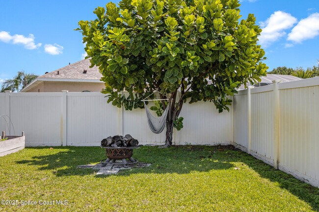 Building Photo - 1236 Alaqua Way