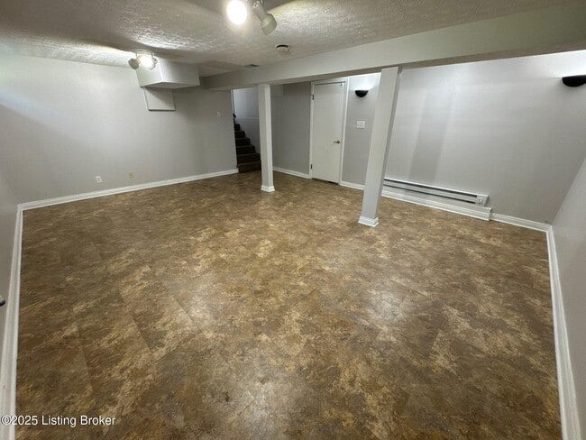 Building Photo - 2907 Melrose Dr
