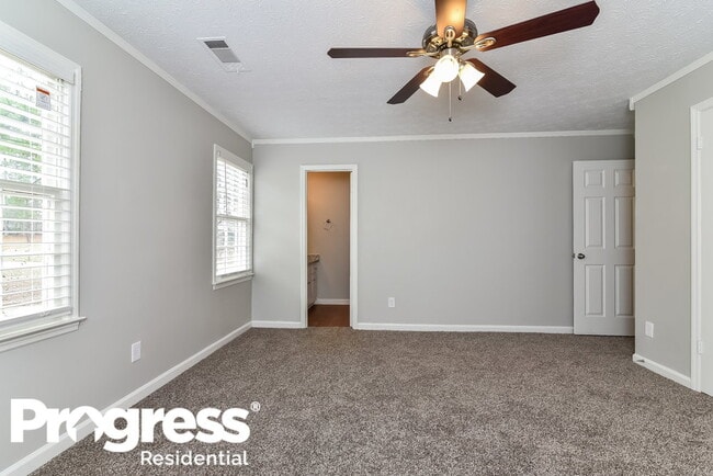 Building Photo - 490 Radio Ct