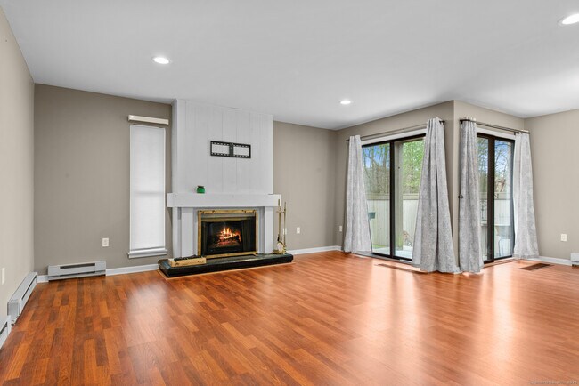 Building Photo - 50 Mallard Dr