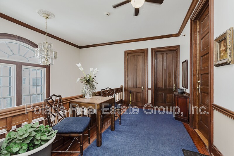 Building Photo - 101 E 14th St