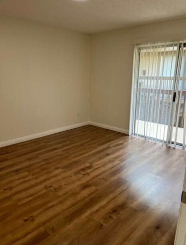 Building Photo - Newly Remodeled 2 Bed / 2 Bath  Upstairs Condo In Colton!
