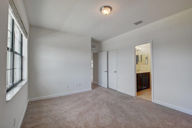 Building Photo - 8979 Gulf Run Way