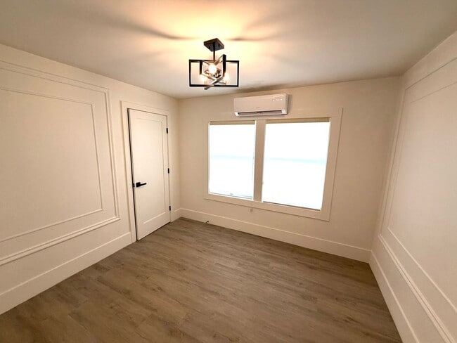 Building Photo - Beautifully Renovated Midtown Sacramento Apartment with Private Backyard Patio!