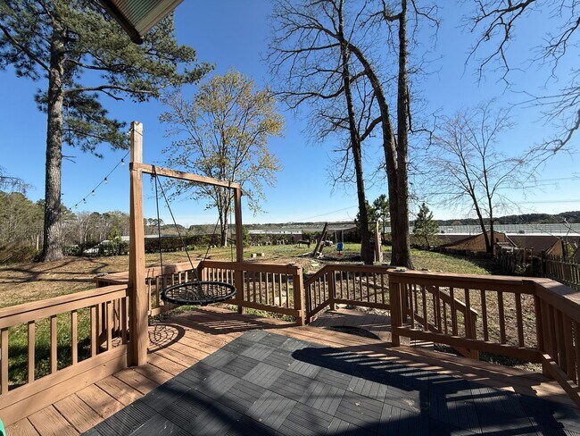 Building Photo - Newly Remodeled 3BD, 2BA Wake Forest Home on a Large, Private Lot with a Bonus Room and a Fenced ...